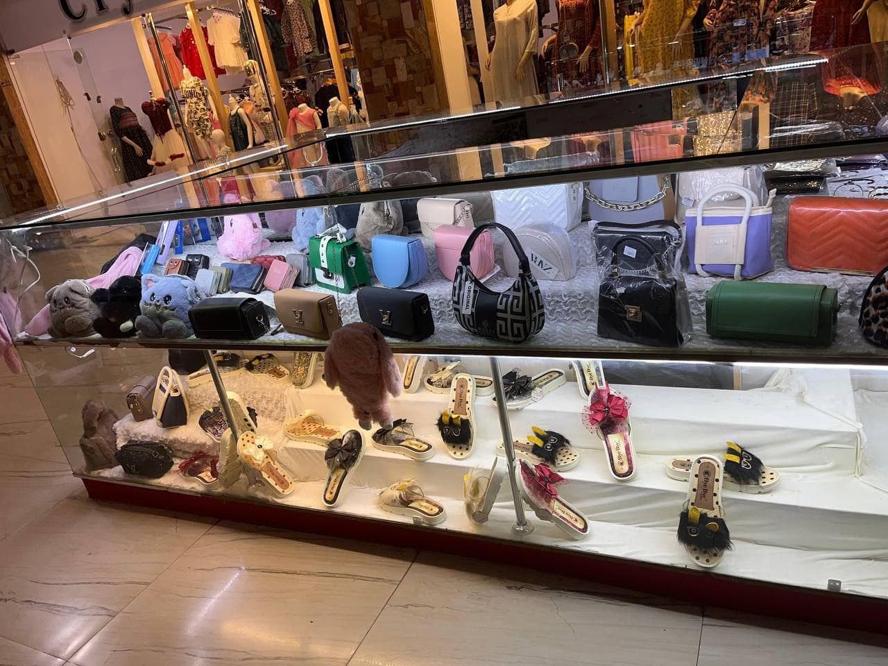 ویترین یا قرفه با تمامی اجناس