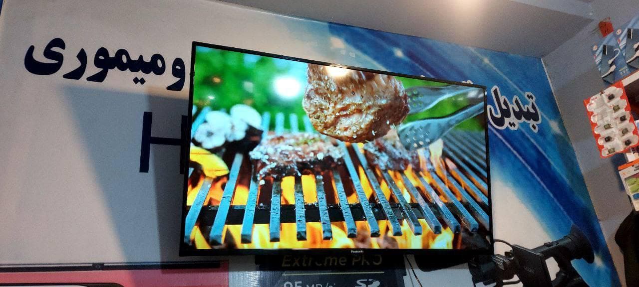 فروش عاجل یک دانه تلویزیون 50 انج از کمپنی پانوسیک مودل سال سیستم اندوراید وایفاه انترنت همه چیز فعال