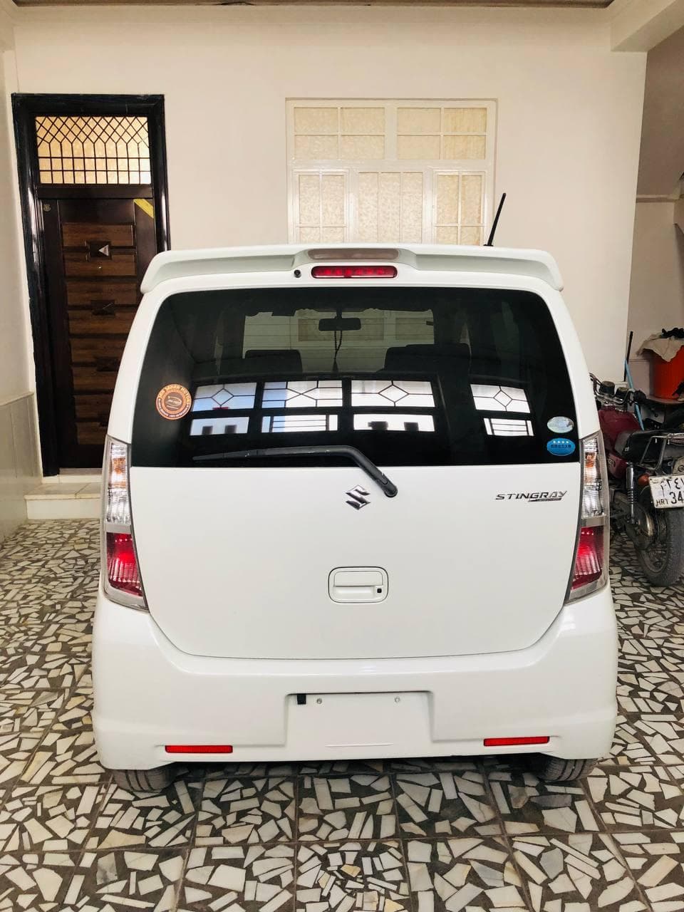 فروش یک عراده واگنر خانگی 100%کانتینری شیپ کروزنگی مدل 2014 فول اپشن ایکو دار گیر اشترینگی ویلیوم رو اشترنگ