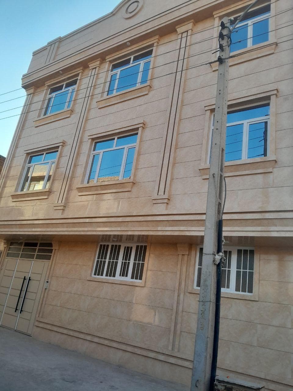 سلام بخدمت دوستان عزیز یک خانه فروشی بهترین