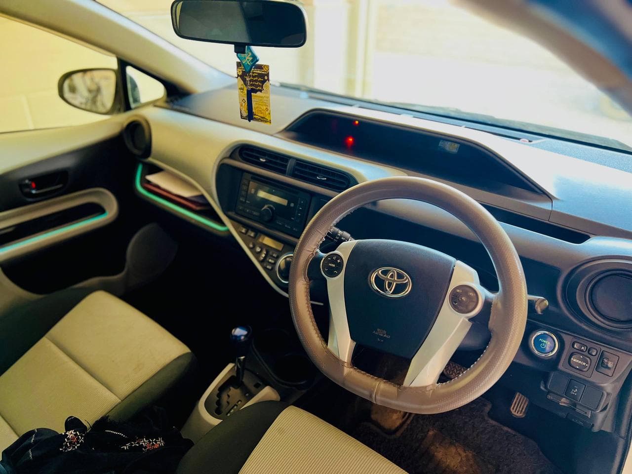 موتر برقی اکوا مدل ۲۰۱۳ سفید