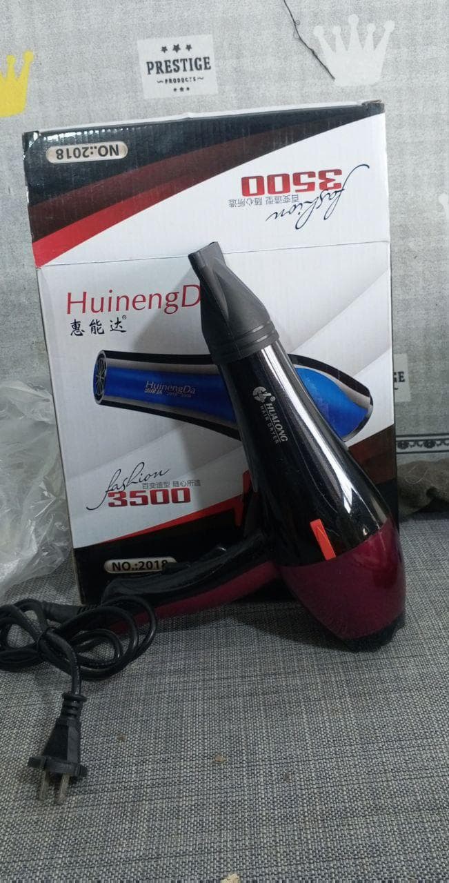 یک عدد سشوار